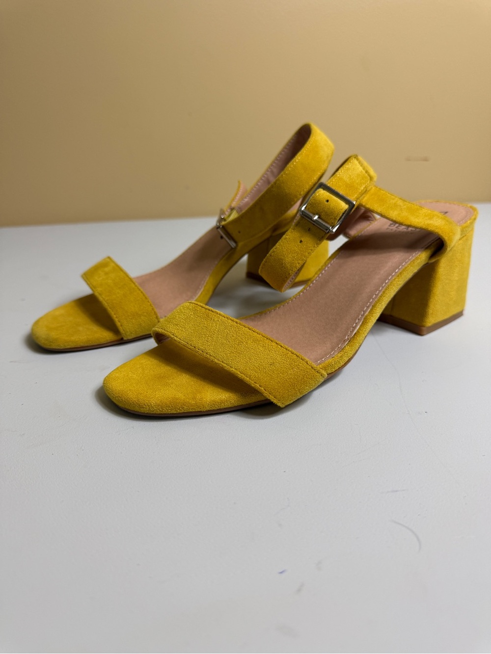 Beast Fashion Marjorie Mustard Yellow Block Heel Sandals Open Toe Size 9